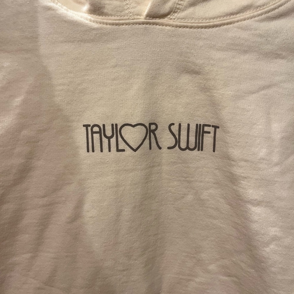 Like New TAYLOR SWIFT The Eras Tour Heart Photo Hoodie- Taylor Swift Tour Merch - Picture 2 of 6